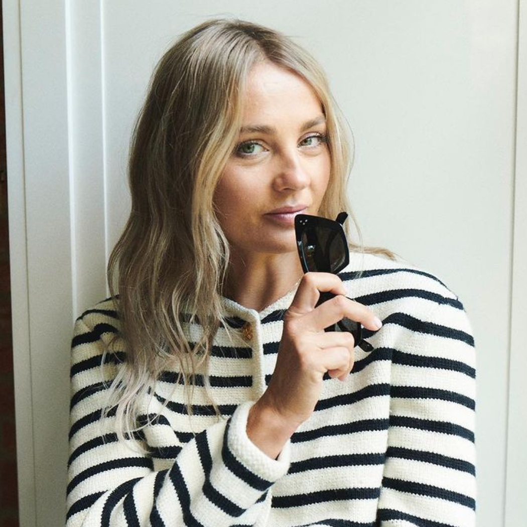 Socha włożyła „ziemniaczane klapki”. Kontrowersyjny trend przybiera na sile